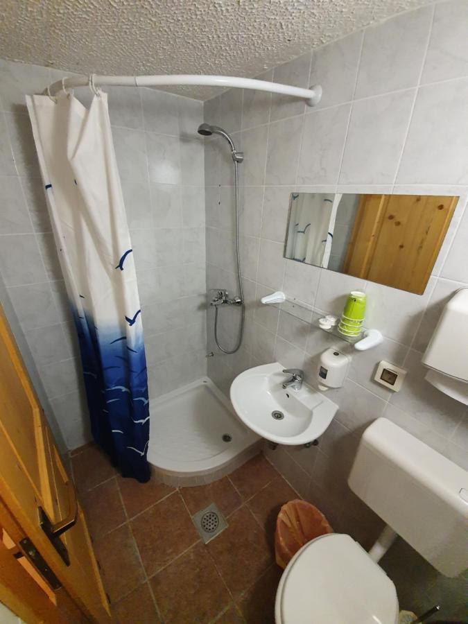 Hotel Pr' Florjan à Cerklje na Gorenjskem Extérieur photo